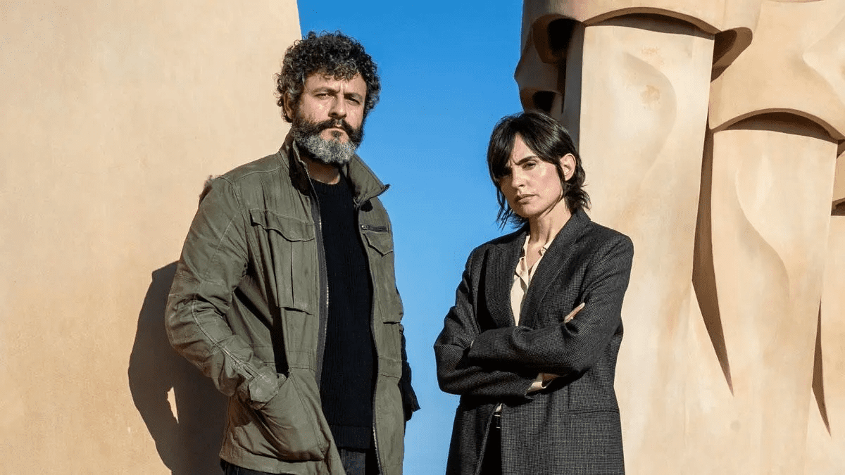 «Ciudad de sombras» (2025).